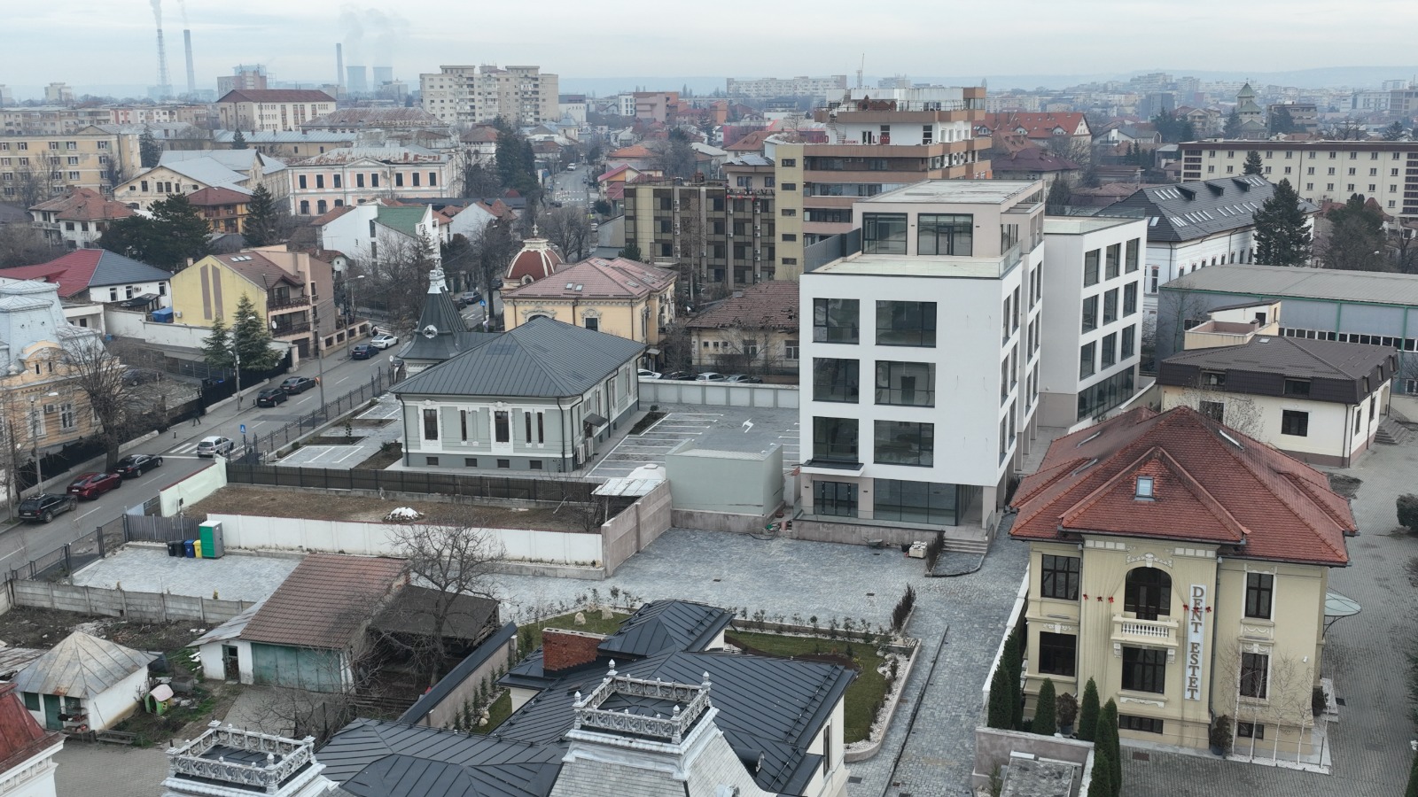 Clădirea de Birouri Office 10